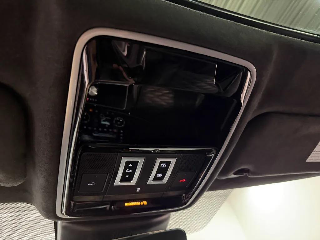 2020 Land Rover Range Rover Velar SV Autobiography Dynamic Edition