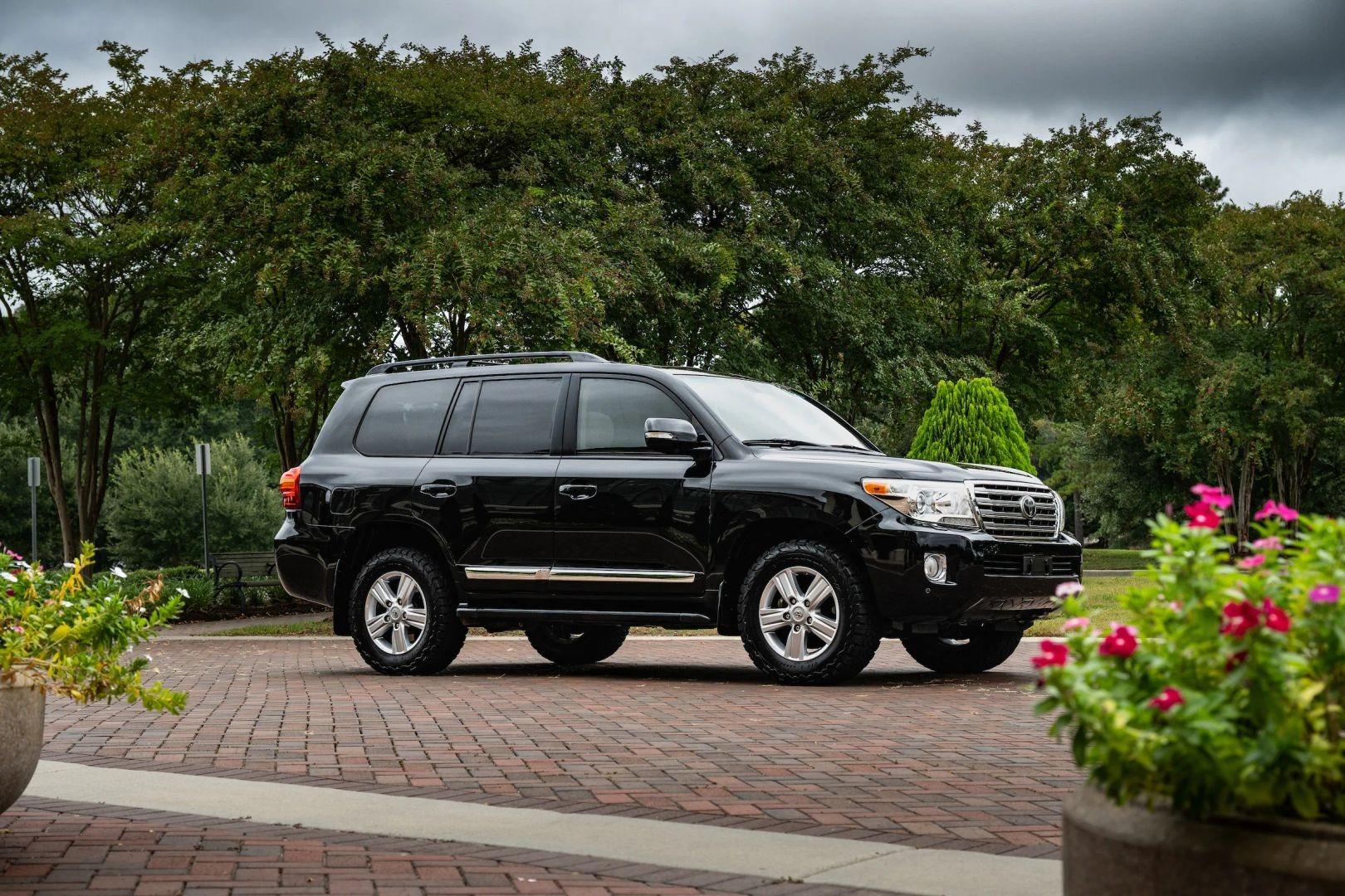  Toyota Land Cruiser