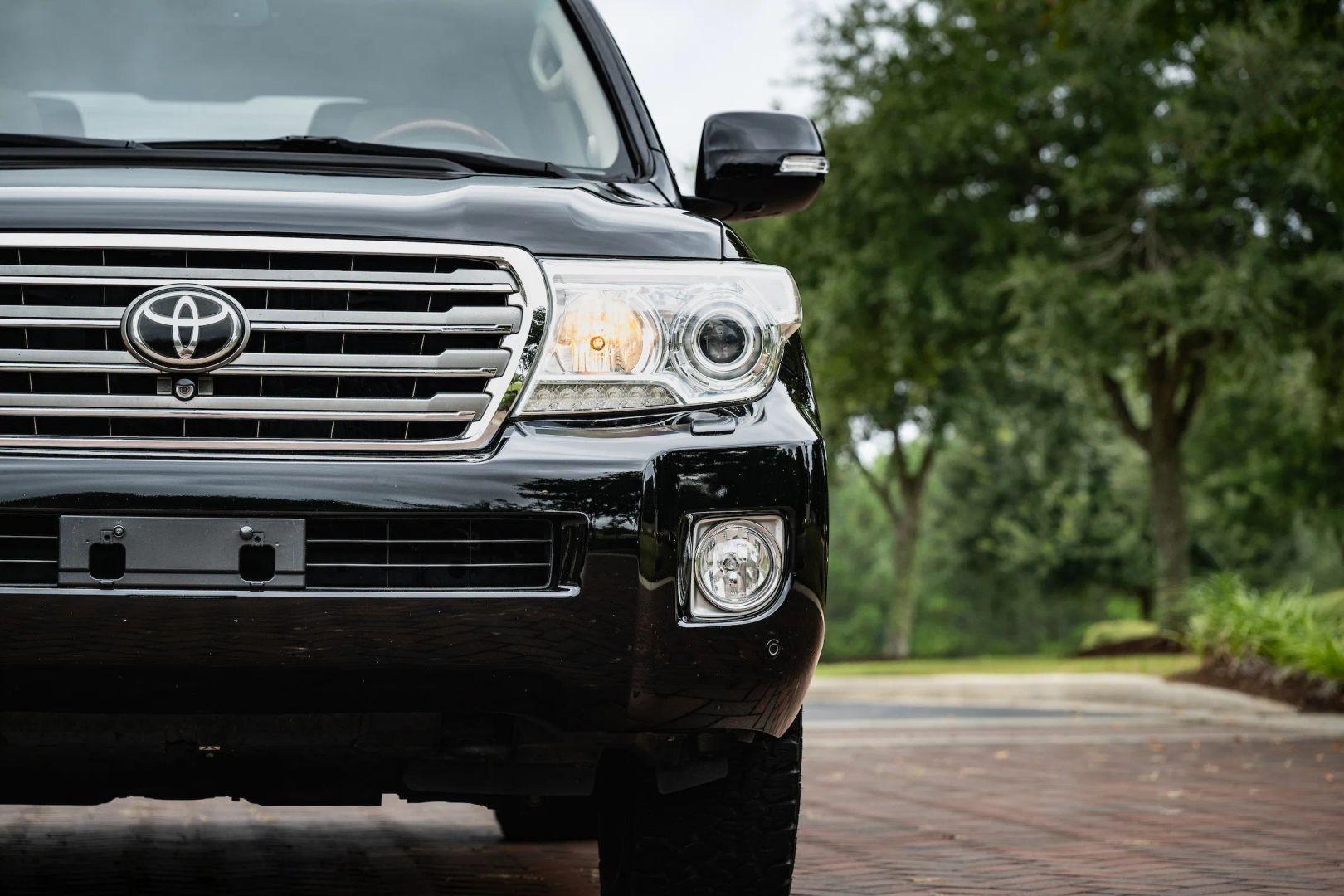 2014 Toyota Land Cruiser