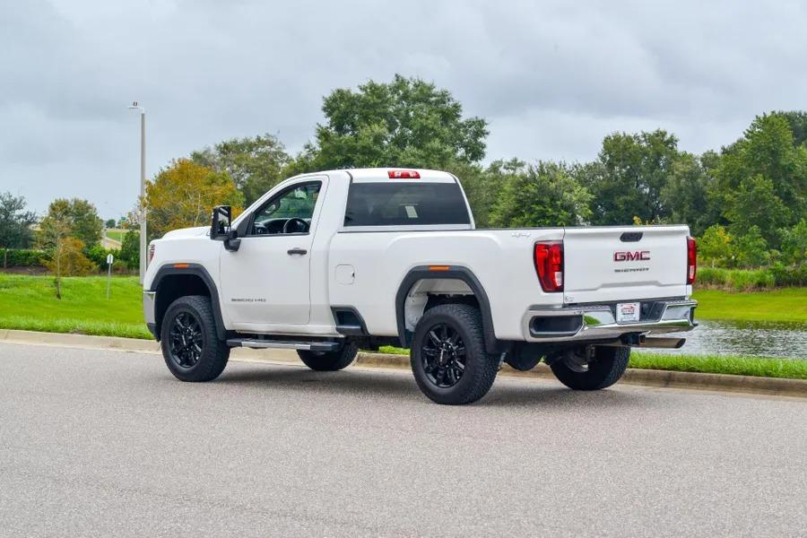 2022 GMC Sierra 2500 Pro
