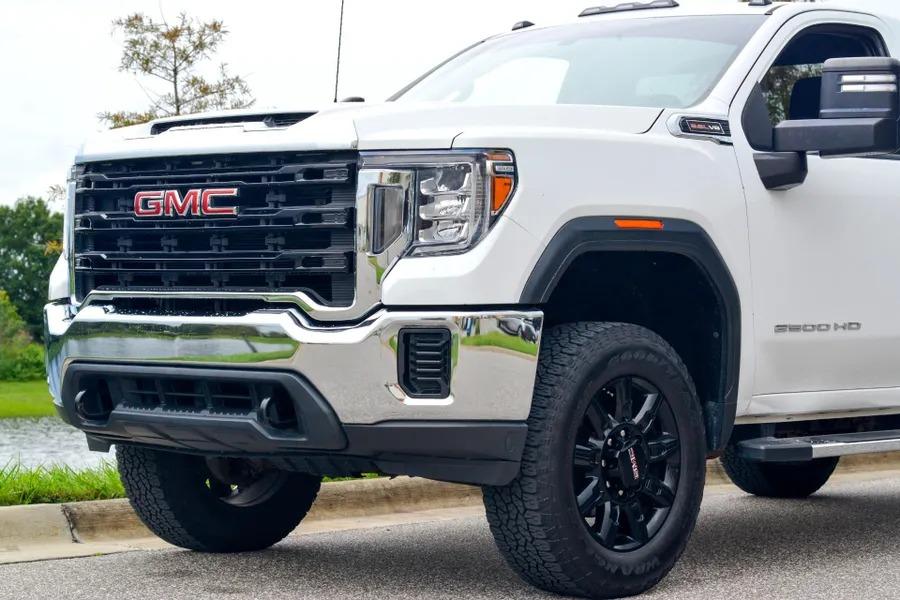 2022 GMC Sierra 2500 Pro
