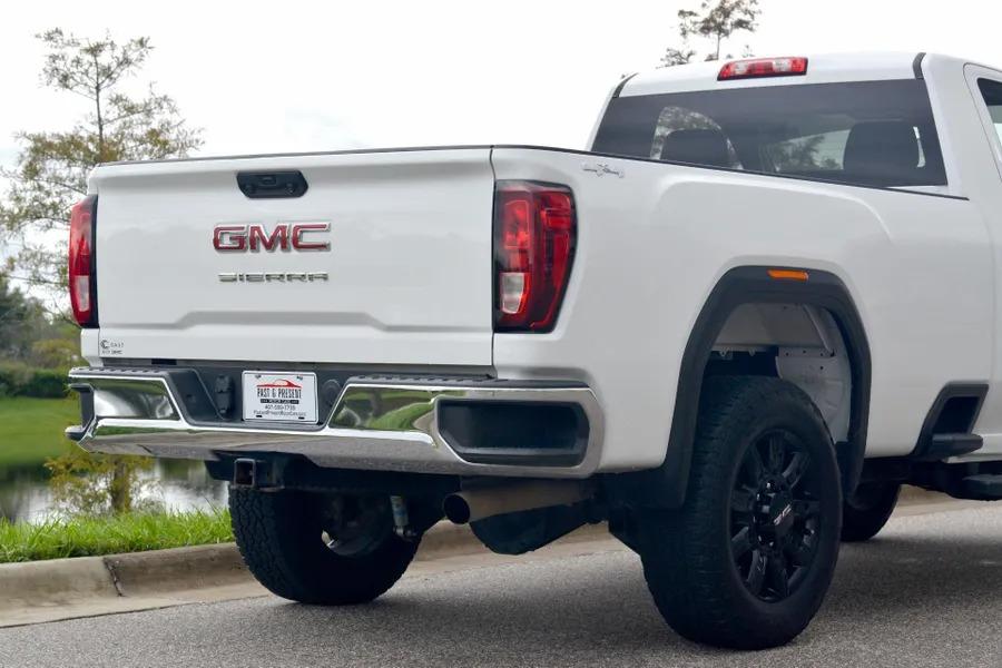2022 GMC Sierra 2500 Pro