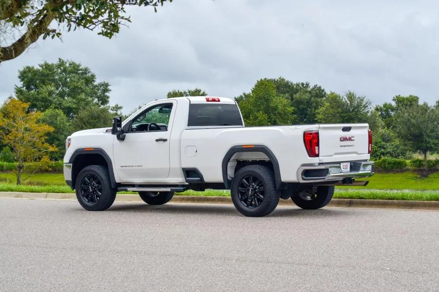2022 GMC Sierra 2500 Pro