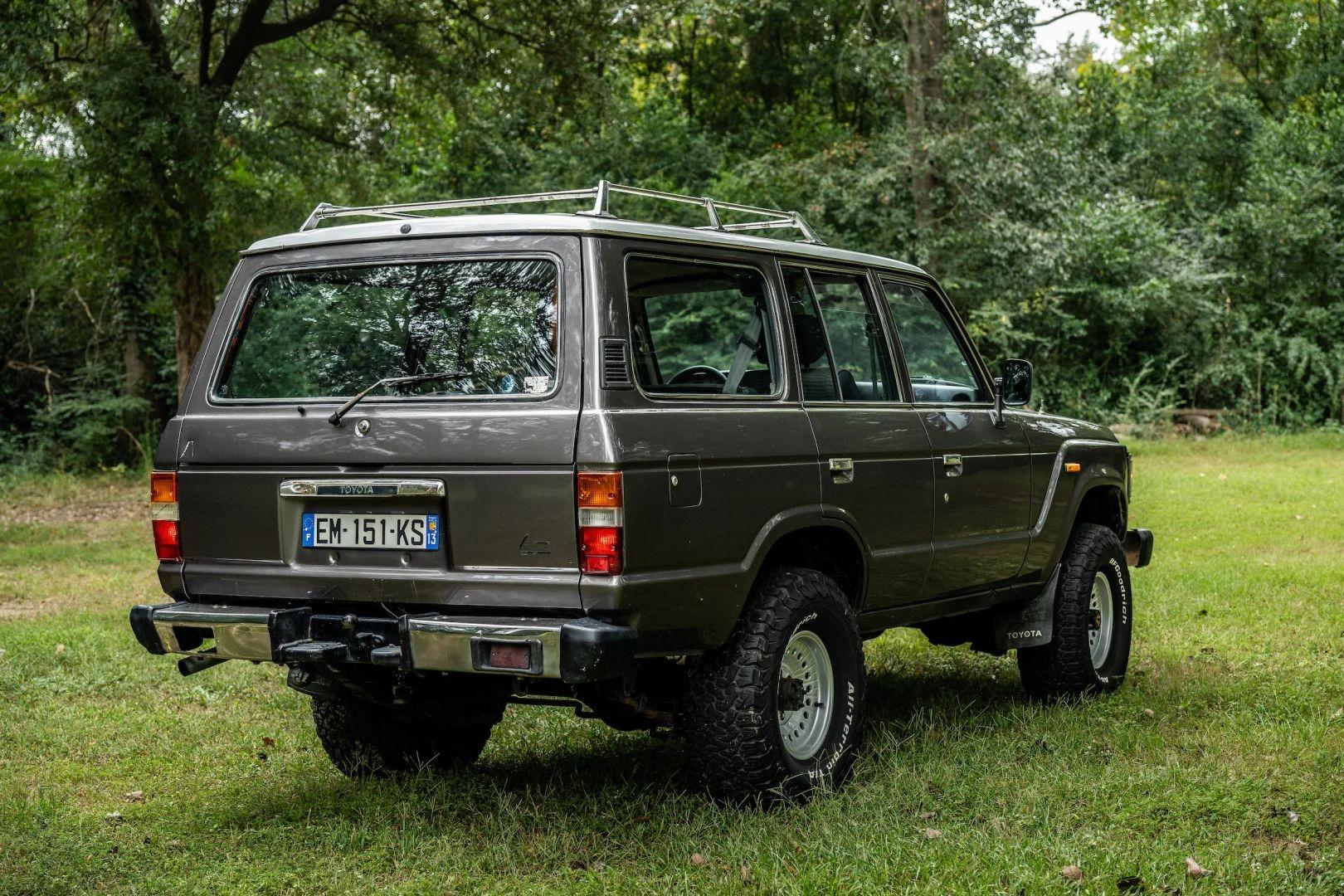 1989 TOYOTA LAND CRUISER HJ61
