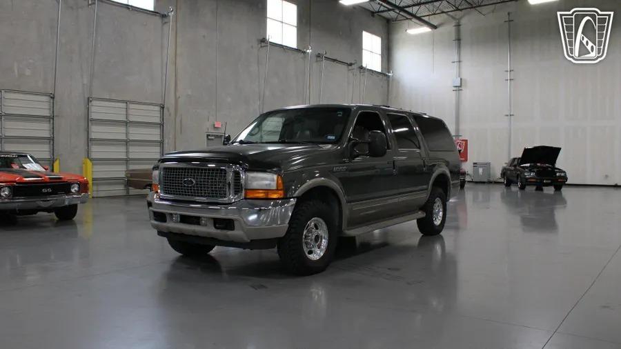  Ford Excursion