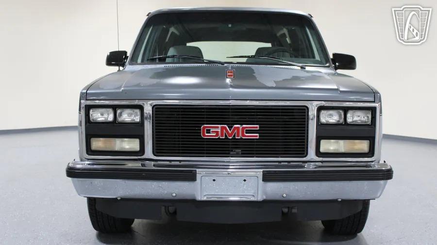 1990 GMC Suburban - 5