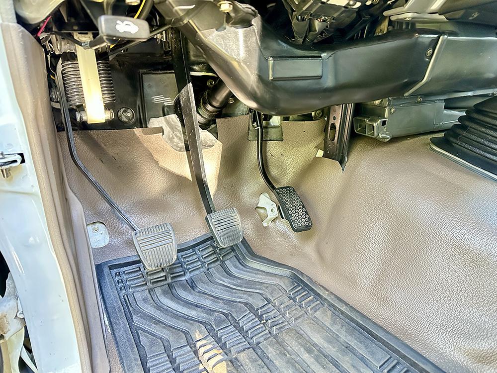 1989 Toyota Land Cruiser HZJ79/FJ62 Hybrid