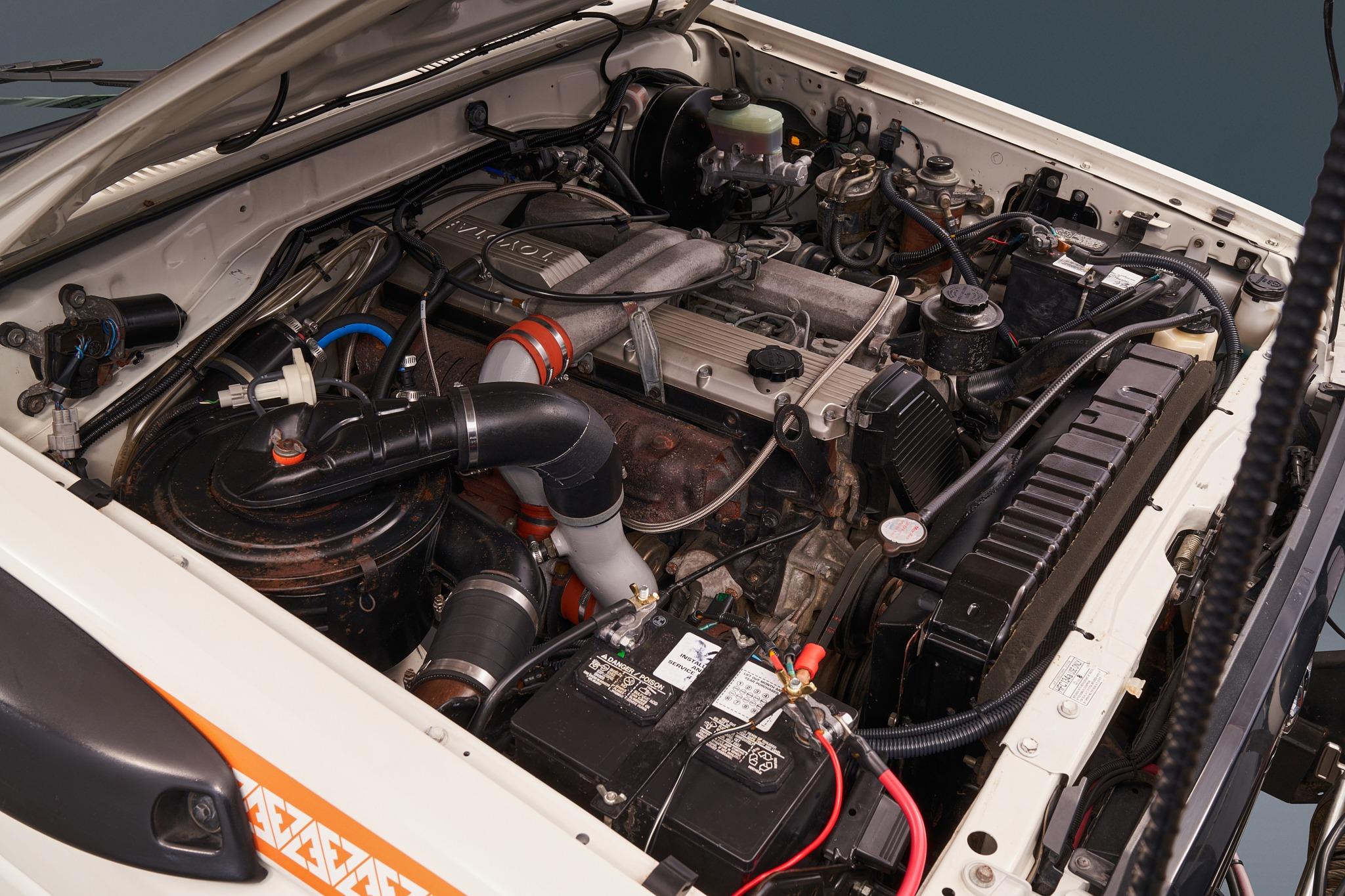 1989 Toyota Land Cruiser HZJ79/FJ62 Hybrid