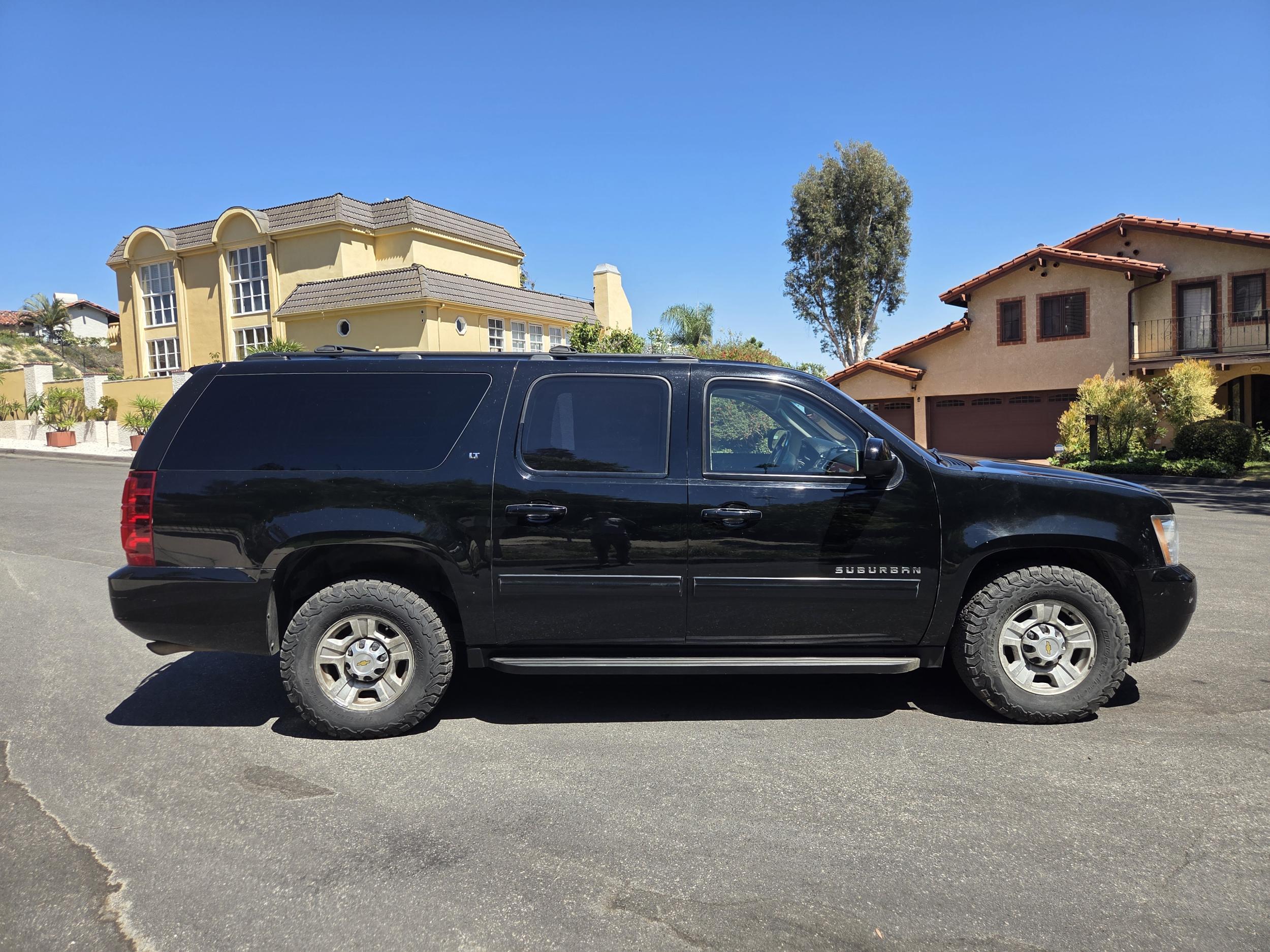 20k-Mile Armored 2010 Chevrolet Suburban - 2