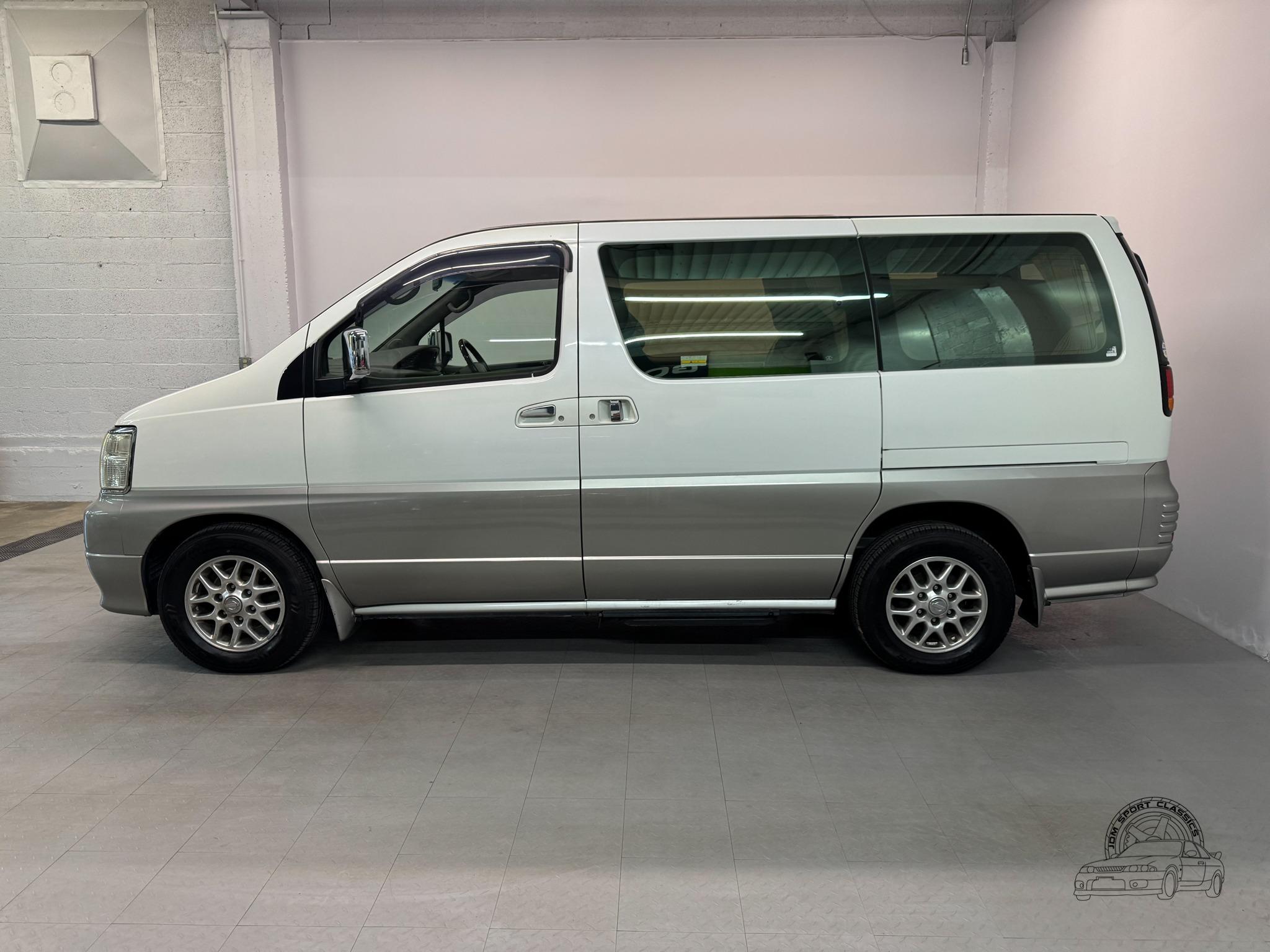2001 Nissan Elgrand 4WD X Limited