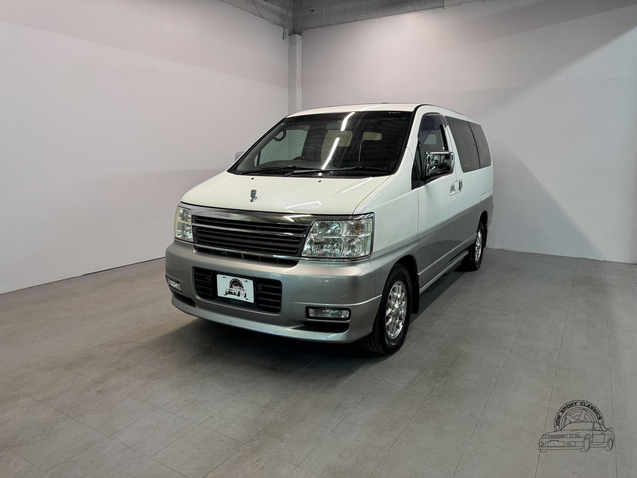 2001 Nissan Elgrand 4WD X Limited - 5