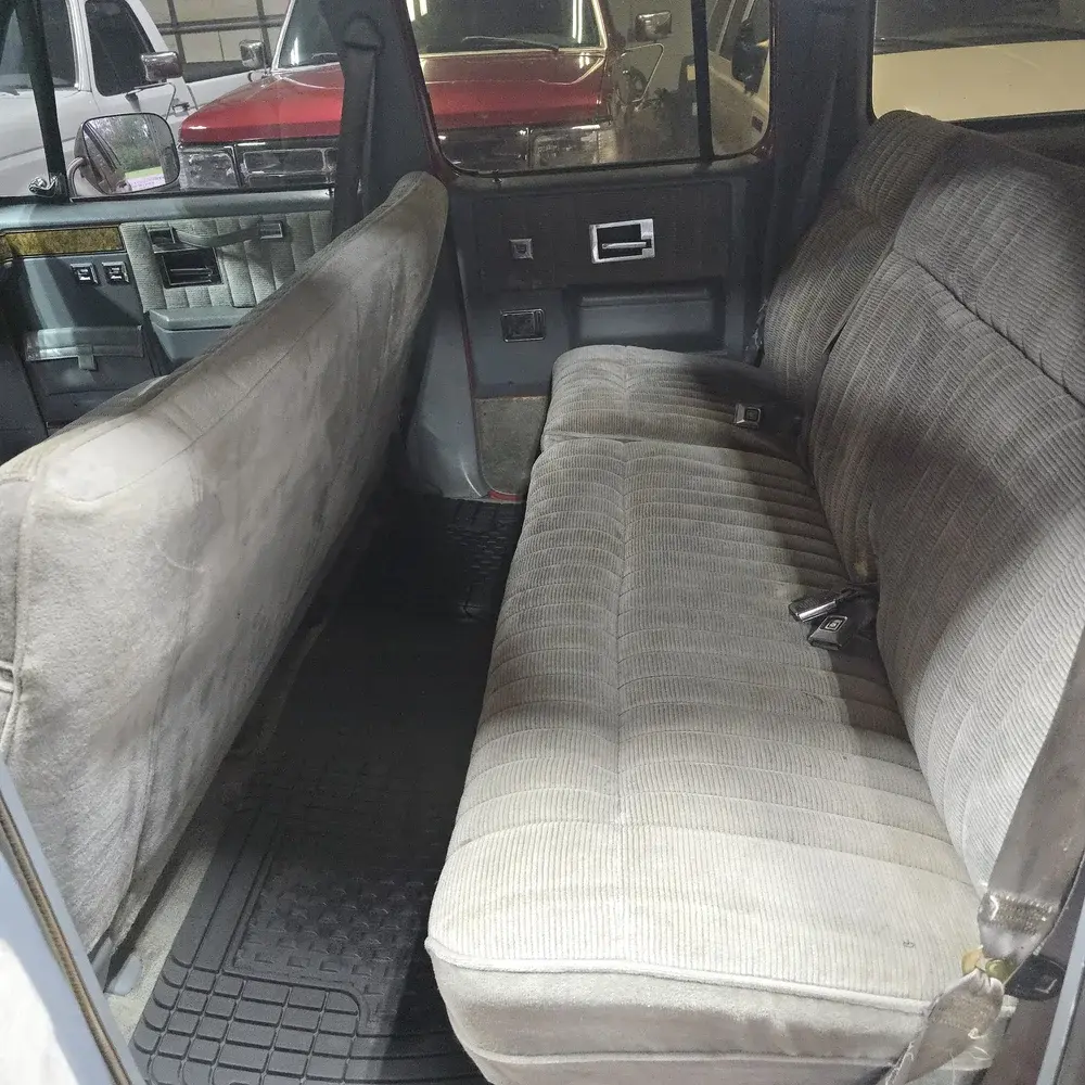 1989 Chevrolet Suburban 2500