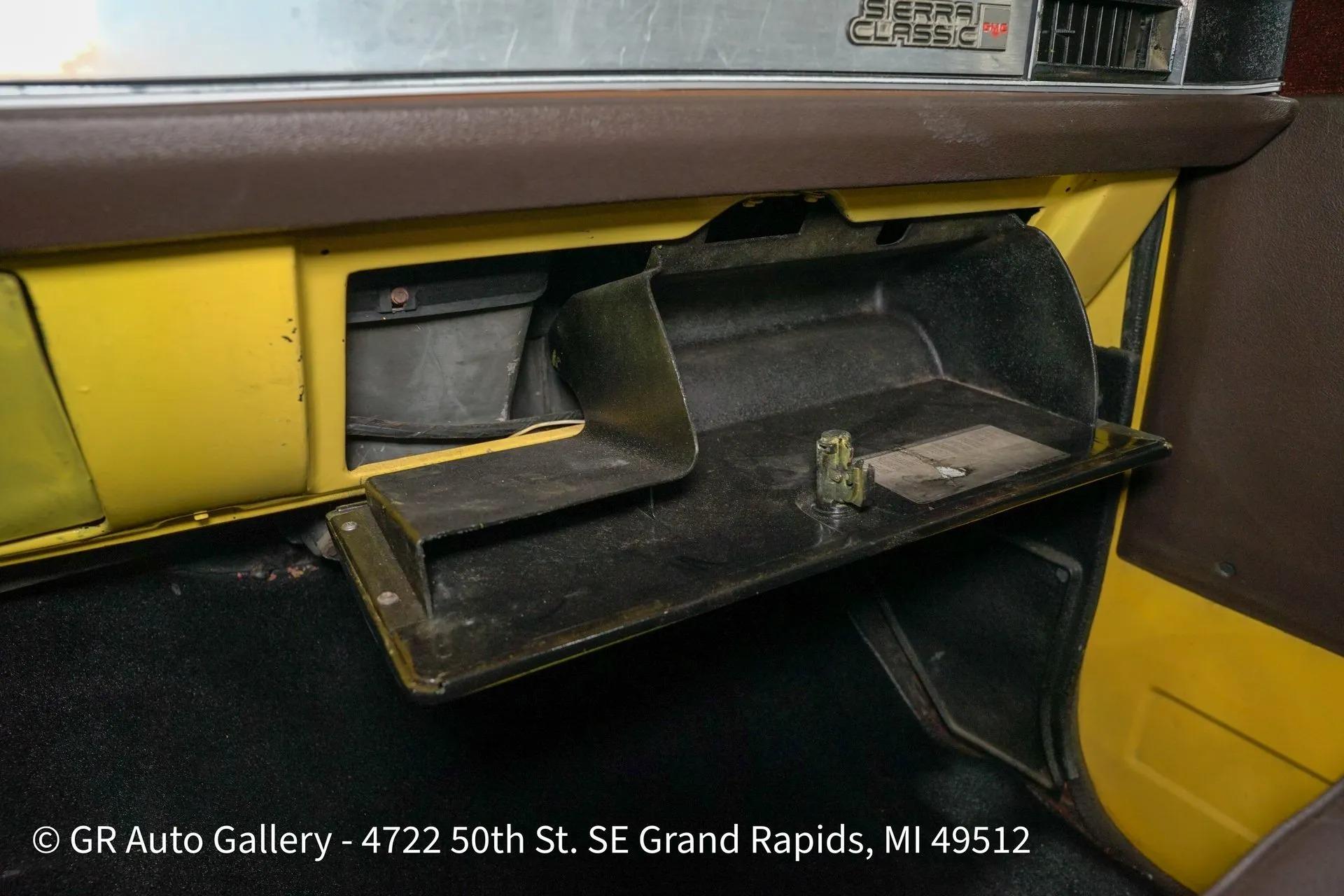 1982 GMC C2500 Classic