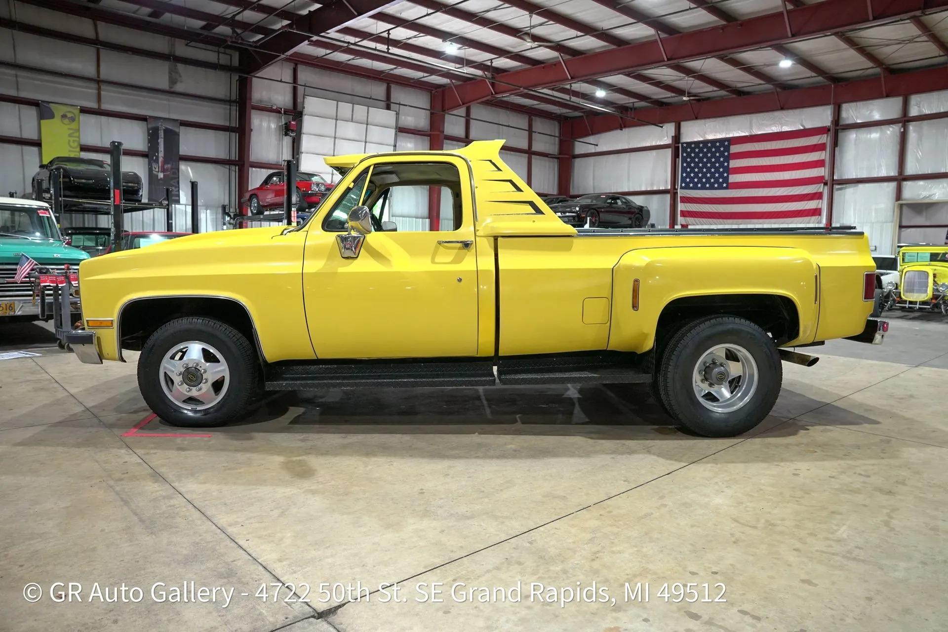 1982 GMC C2500 Classic - 5