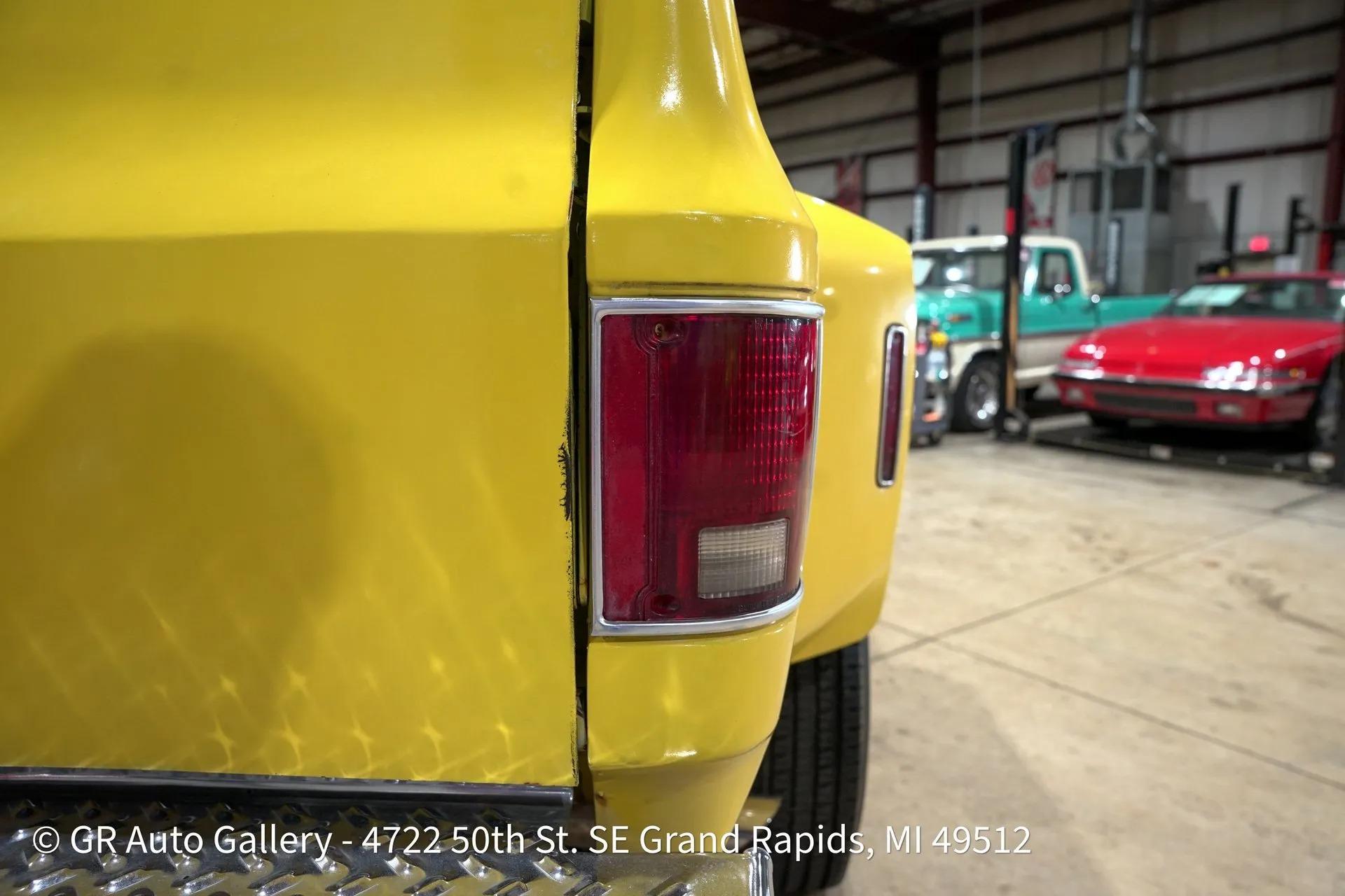 1982 GMC C2500 Classic