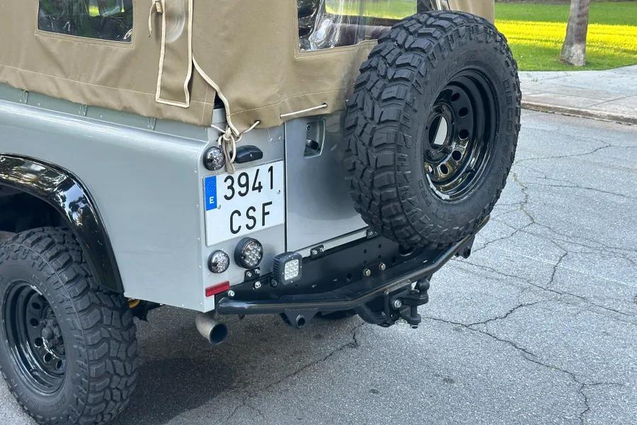 2000 Land Rover Defender 110