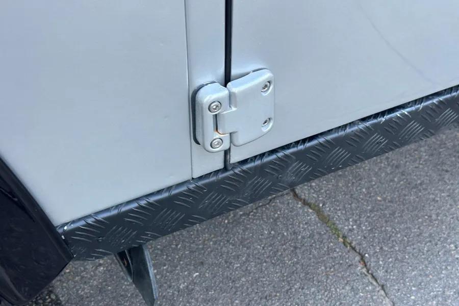 2000 Land Rover Defender 110