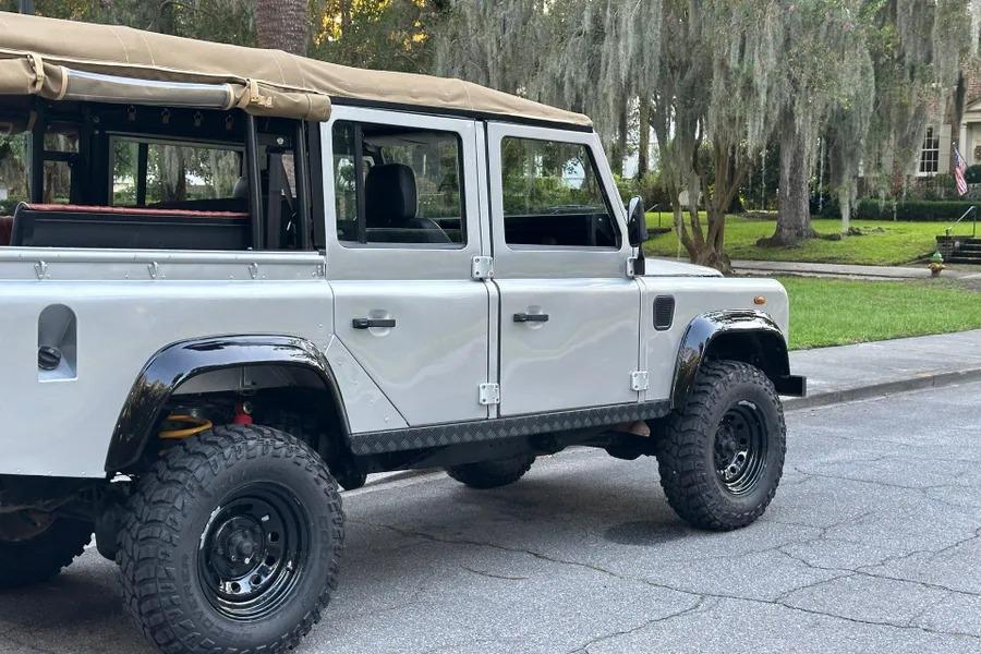 2000 Land Rover Defender 110