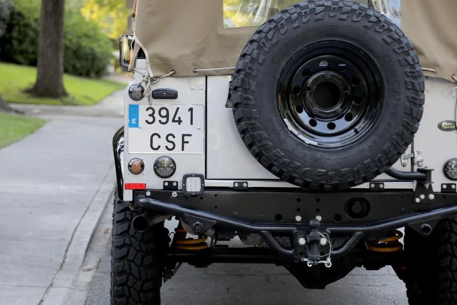 2000 Land Rover Defender 110