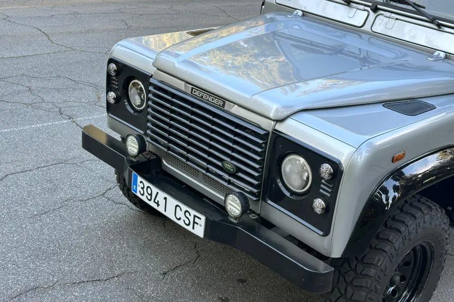2000 Land Rover Defender 110