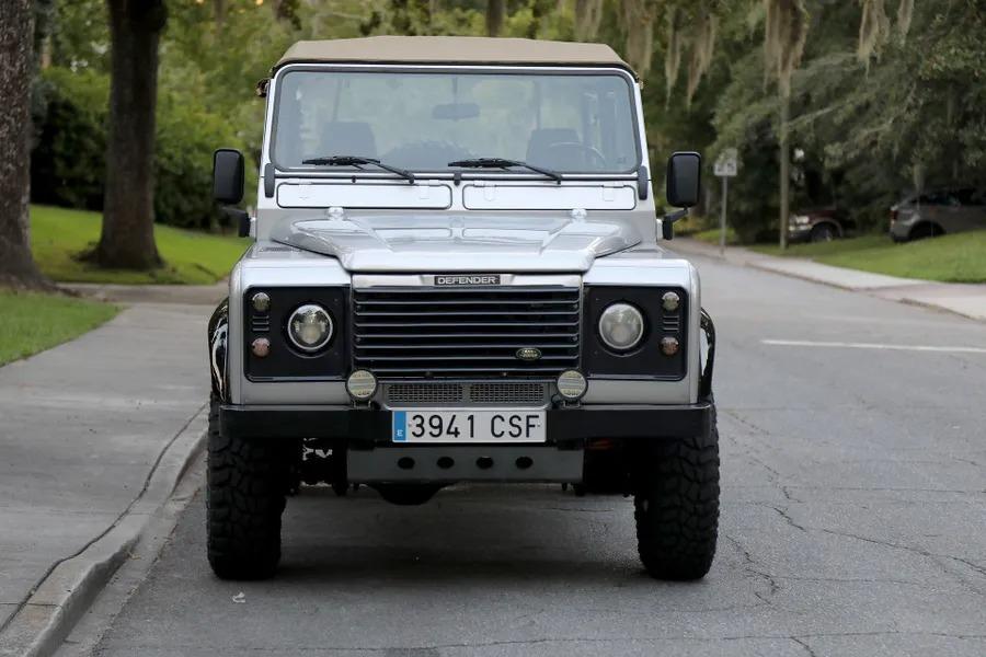 2000 Land Rover Defender 110