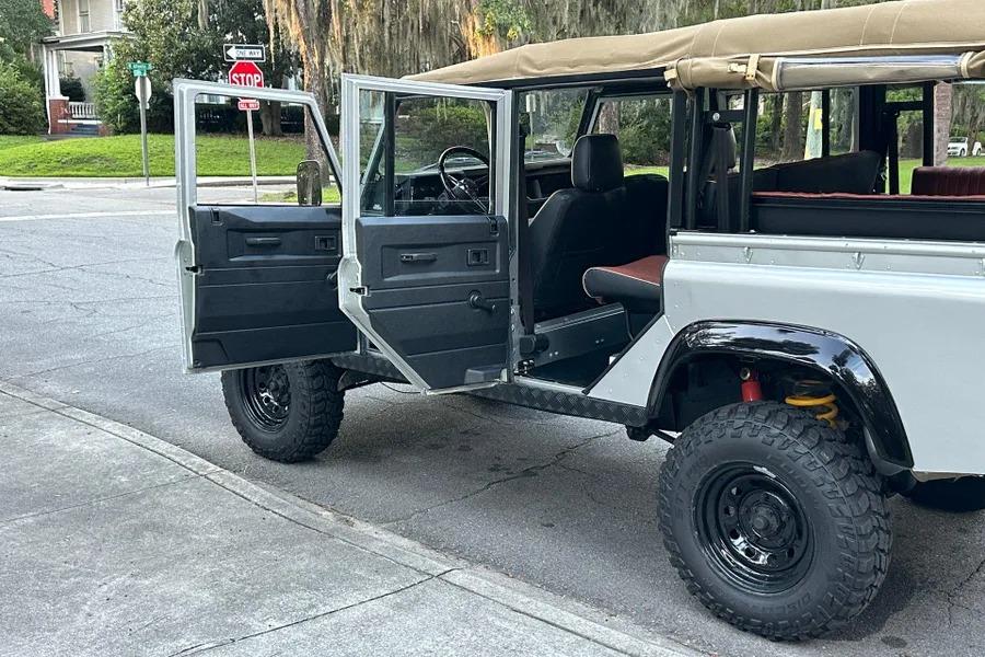 2000 Land Rover Defender 110