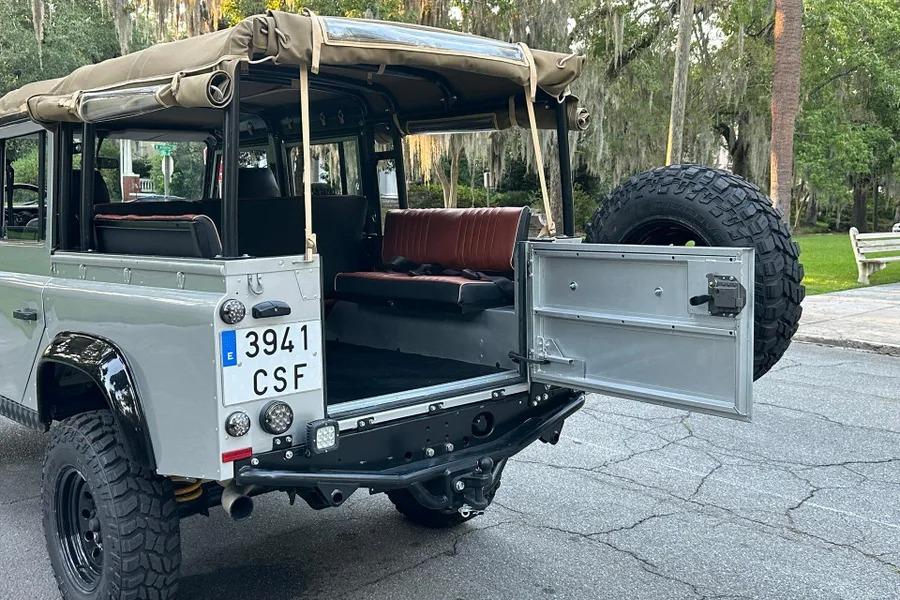 2000 Land Rover Defender 110