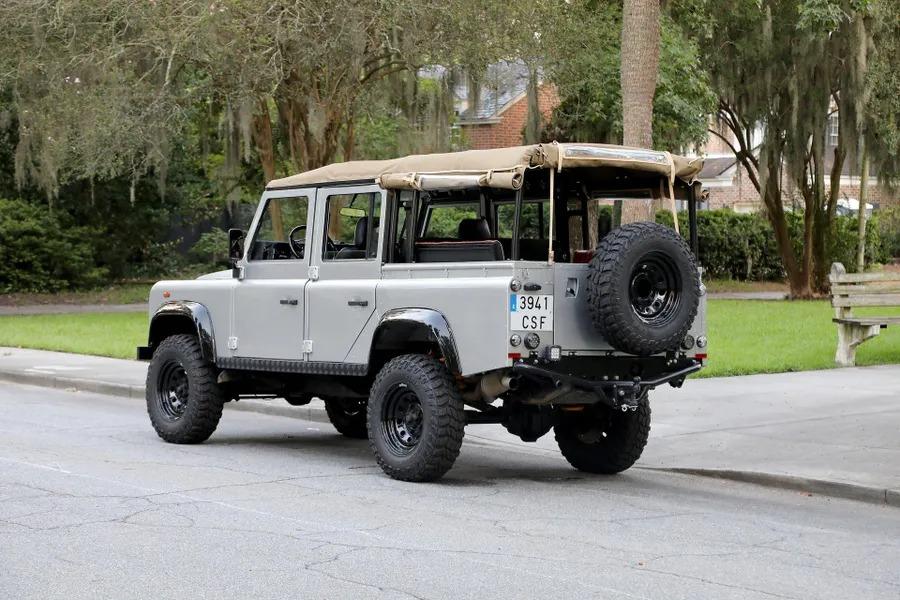 2000 Land Rover Defender 110
