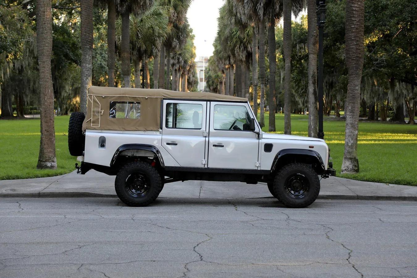 2000 Land Rover Defender 110