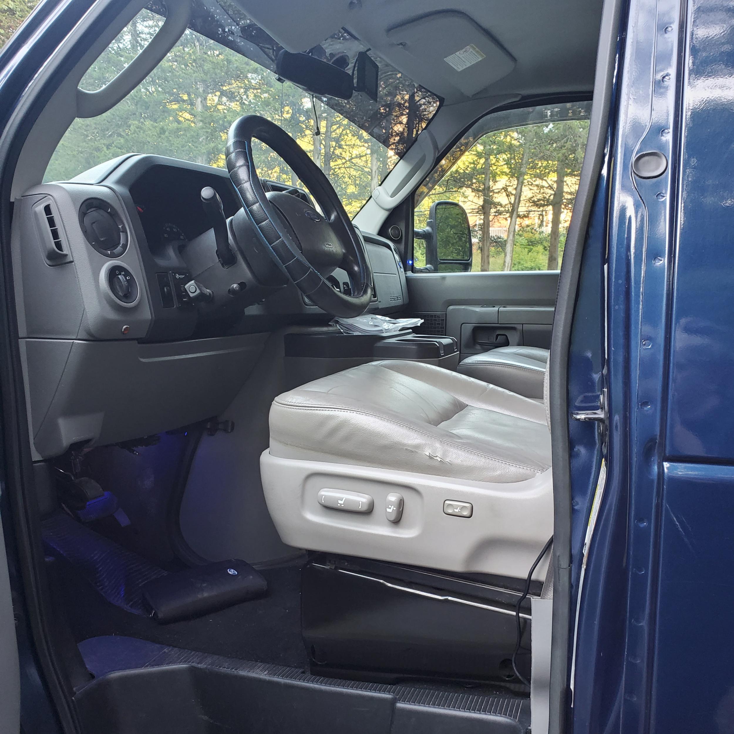 2011 Ford E-250 4x4