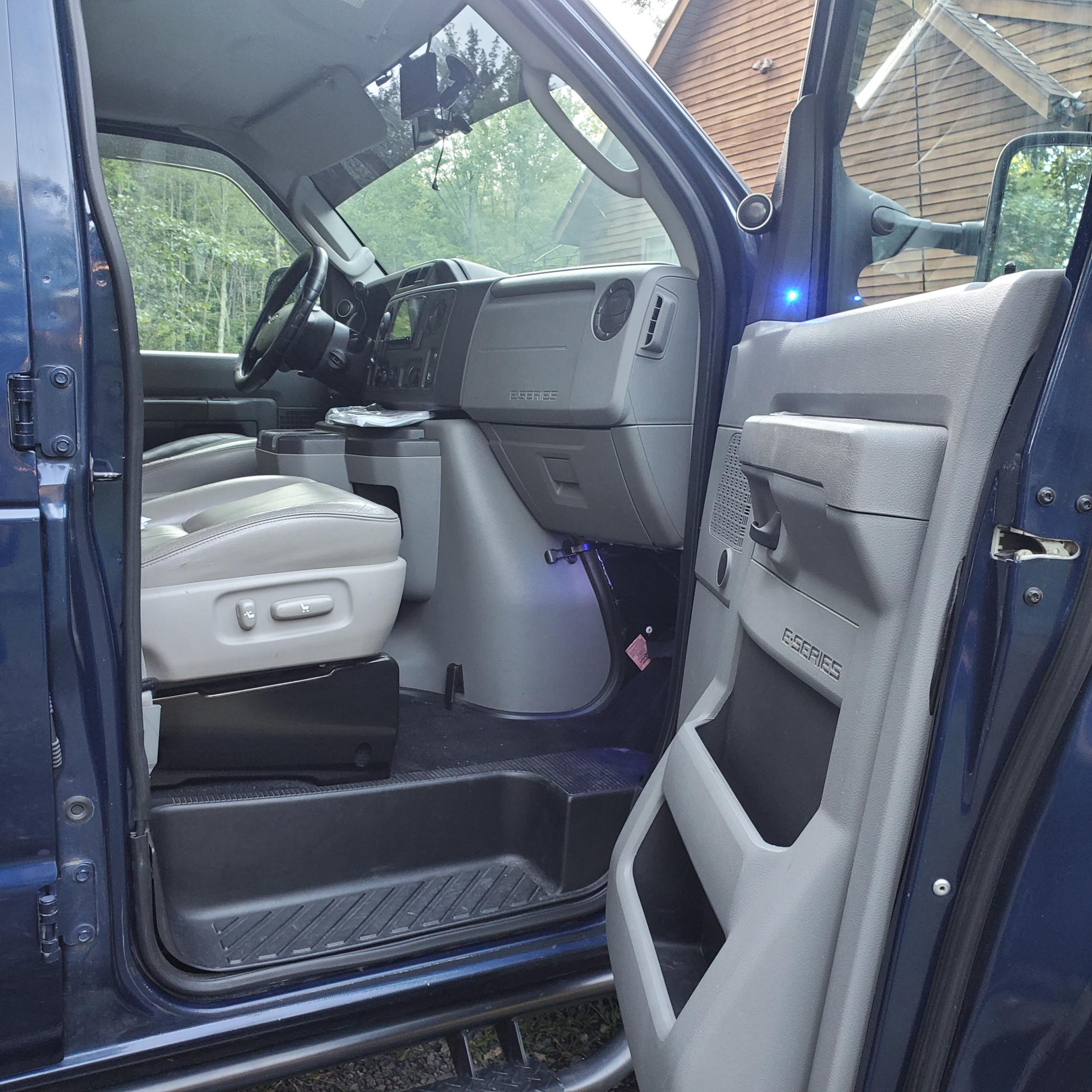 2011 Ford E-250 4x4