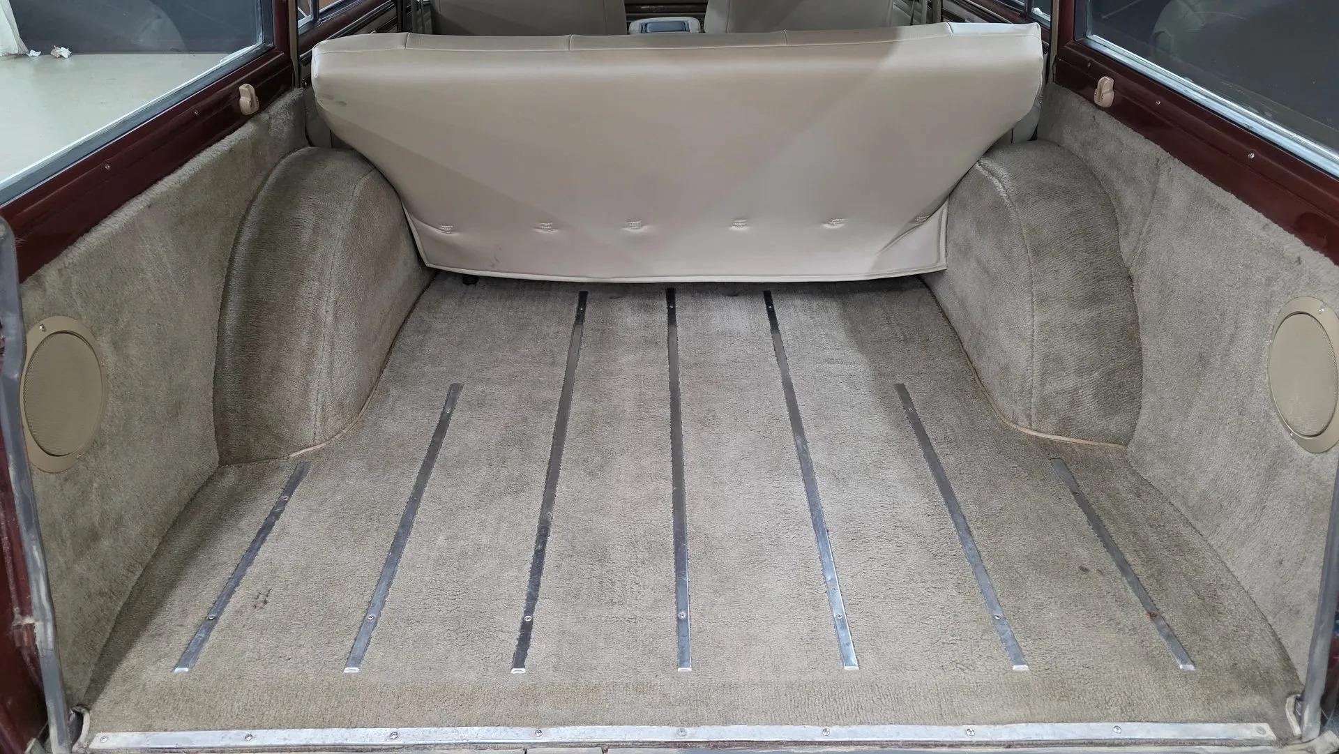 1984 Jeep Grand Wagoneer