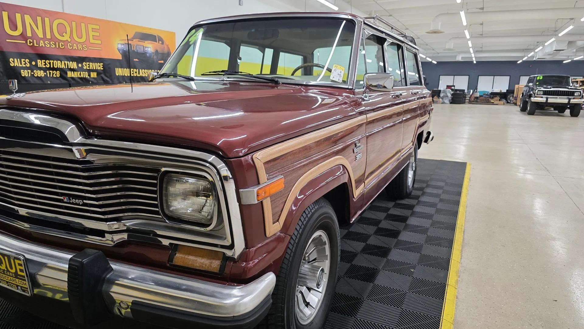 1984 Jeep Grand Wagoneer