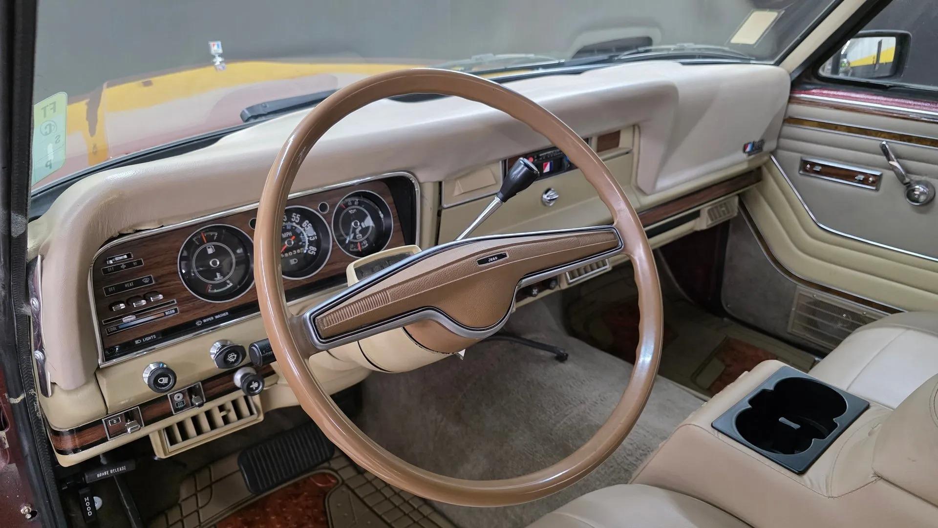 1984 Jeep Grand Wagoneer