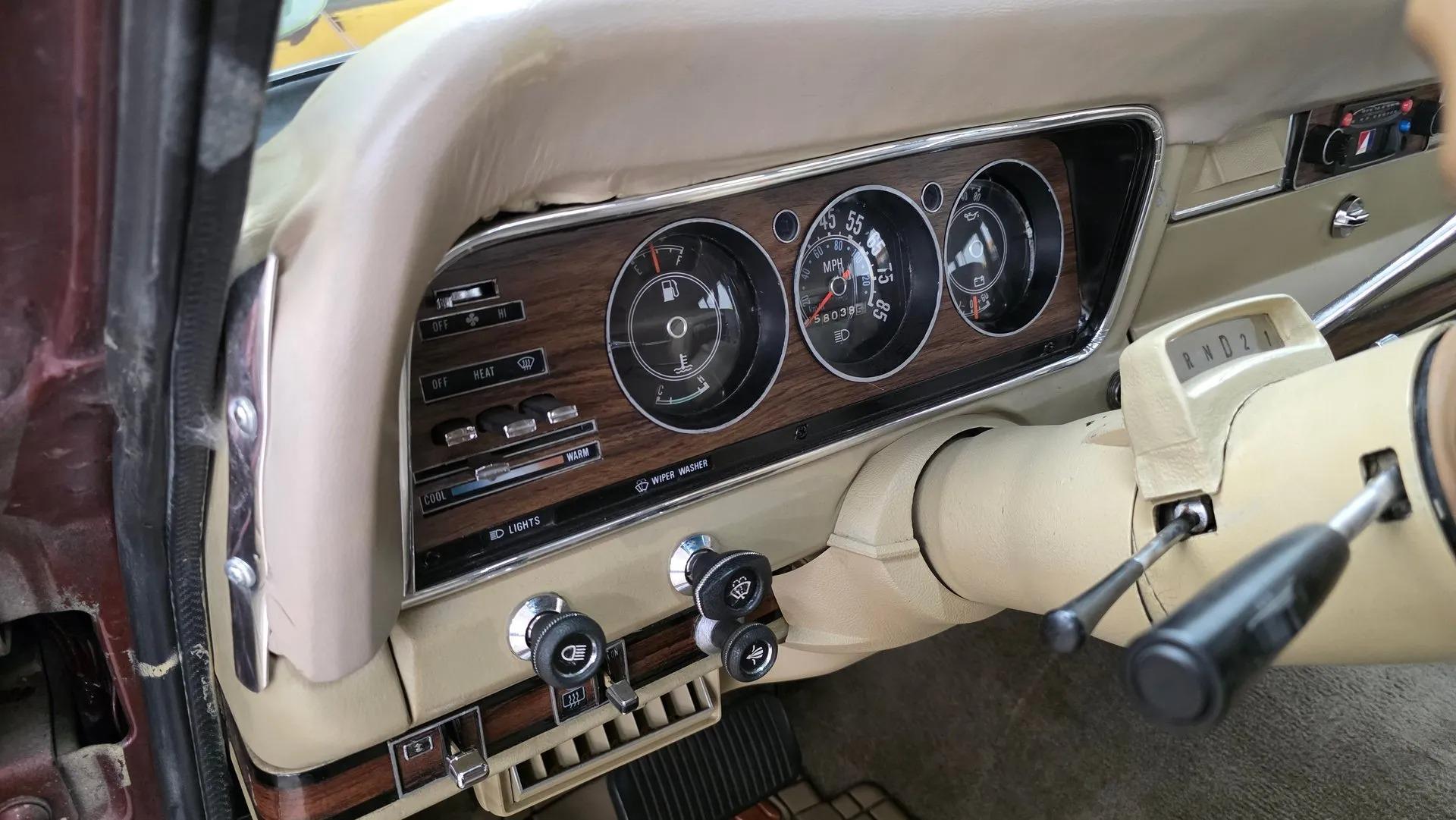 1984 Jeep Grand Wagoneer