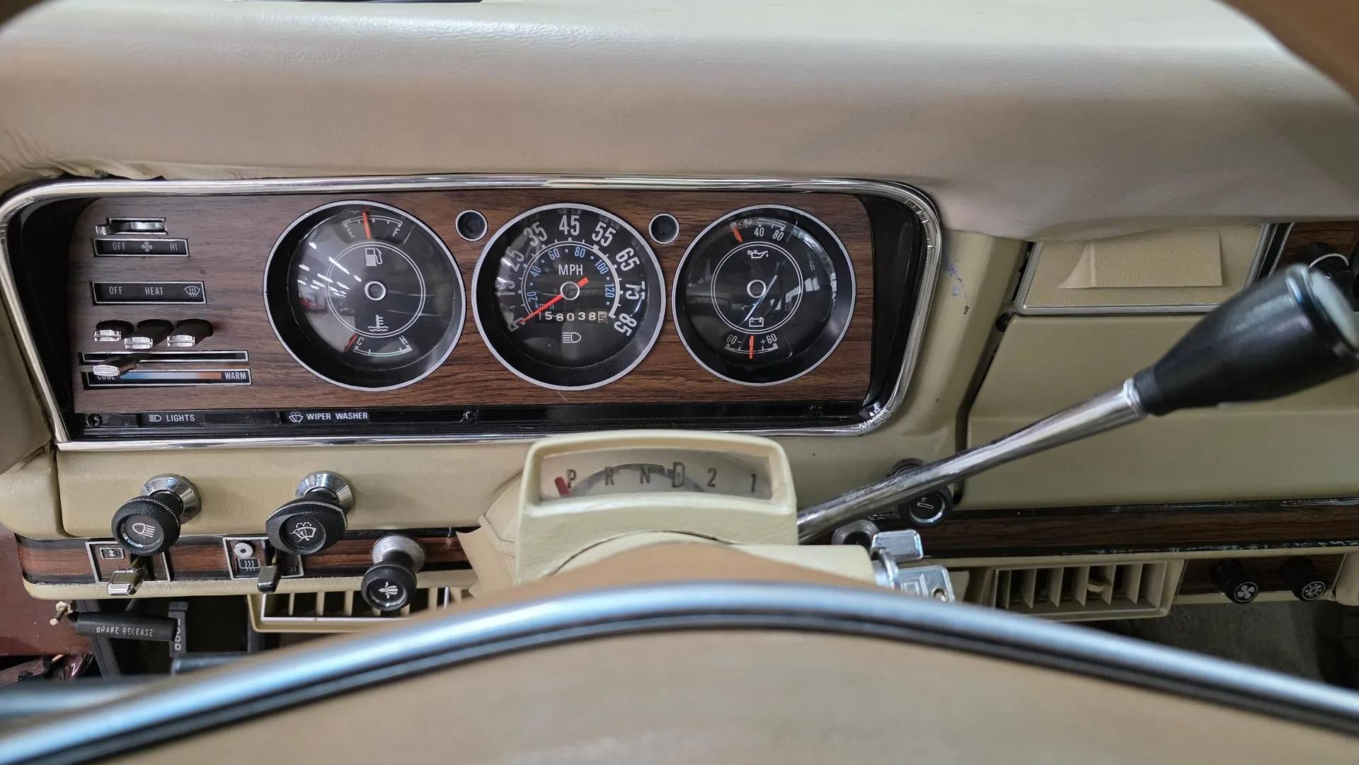 1984 Jeep Grand Wagoneer