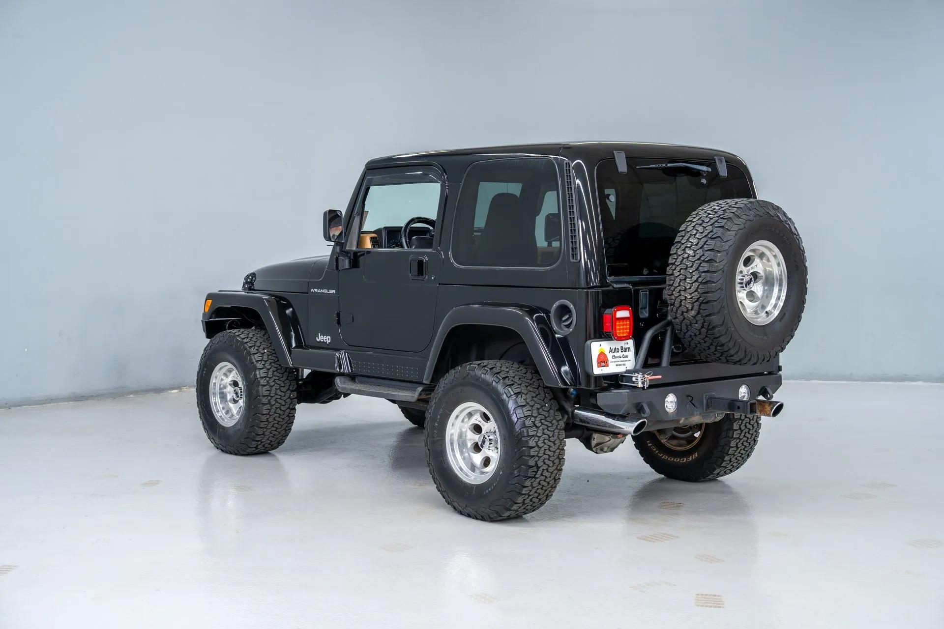 V8-Powered 1998 Jeep Wrangler Sahara - 3