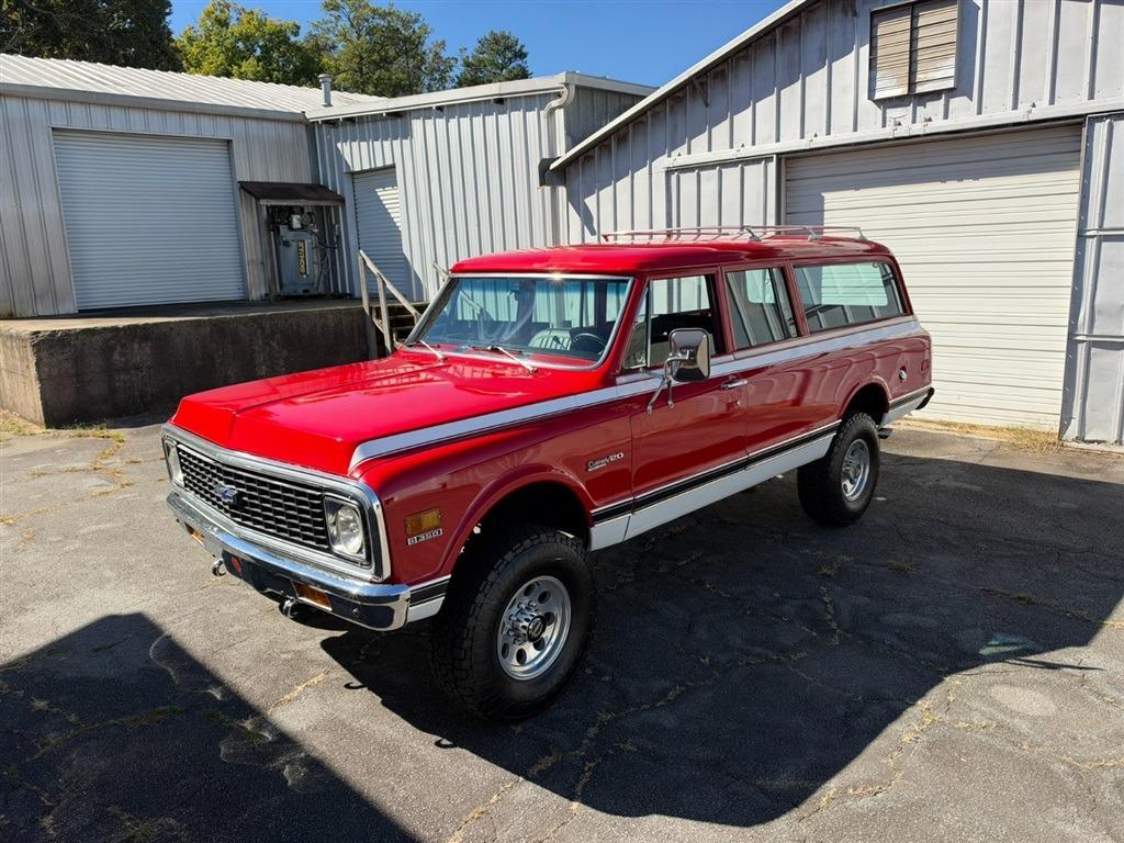 1972 Chevrolet Suburban K20 Custom Deluxe 4x4