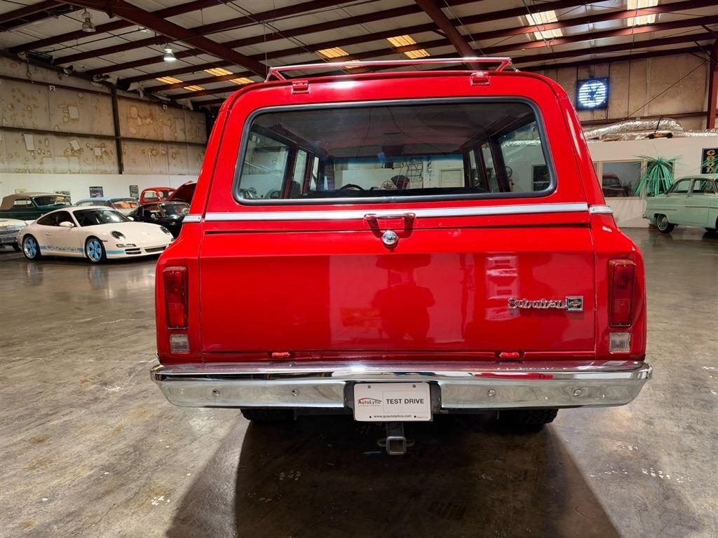 1972 Chevrolet Suburban K20 Custom Deluxe 4x4