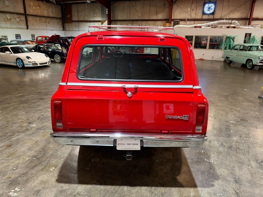 1972 Chevrolet Suburban K20 Custom Deluxe 4x4