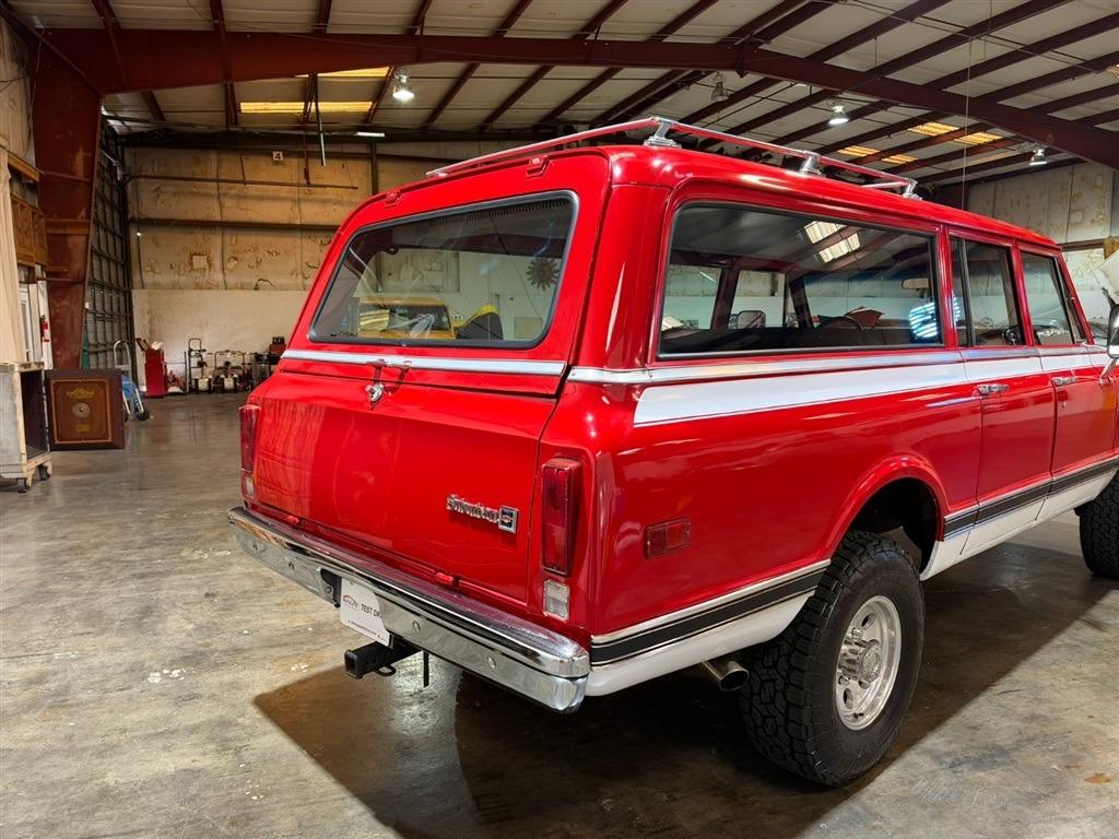 1972 Chevrolet Suburban K20 Custom Deluxe 4x4