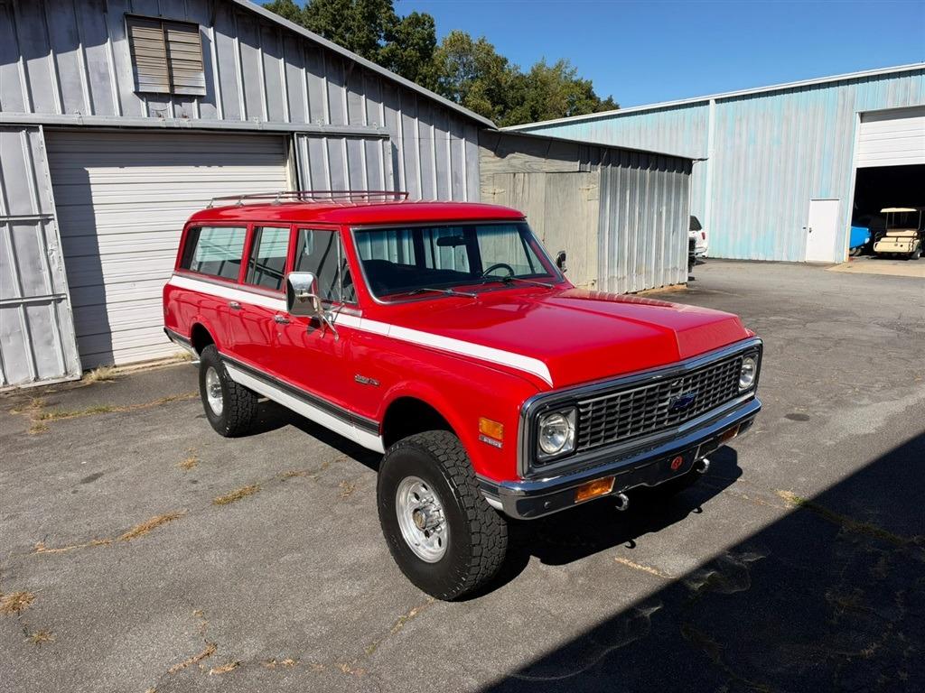 1972 Chevrolet Suburban K20 Custom Deluxe 4x4