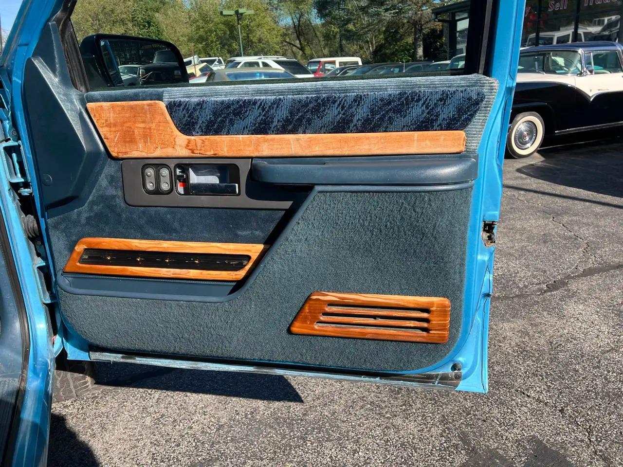1994 Chevrolet K1500 Sport Side