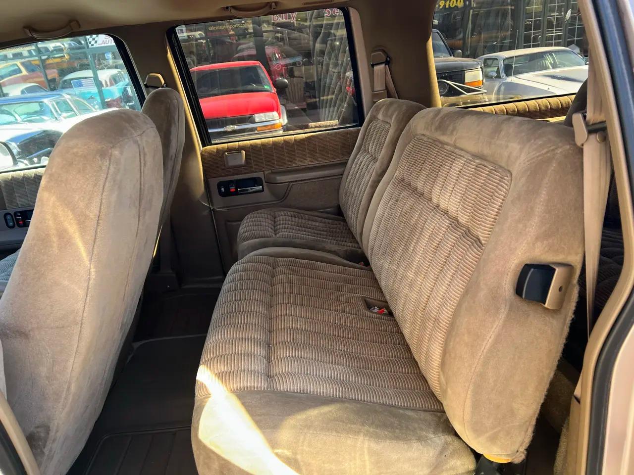 1992 Chevrolet Suburban 1500