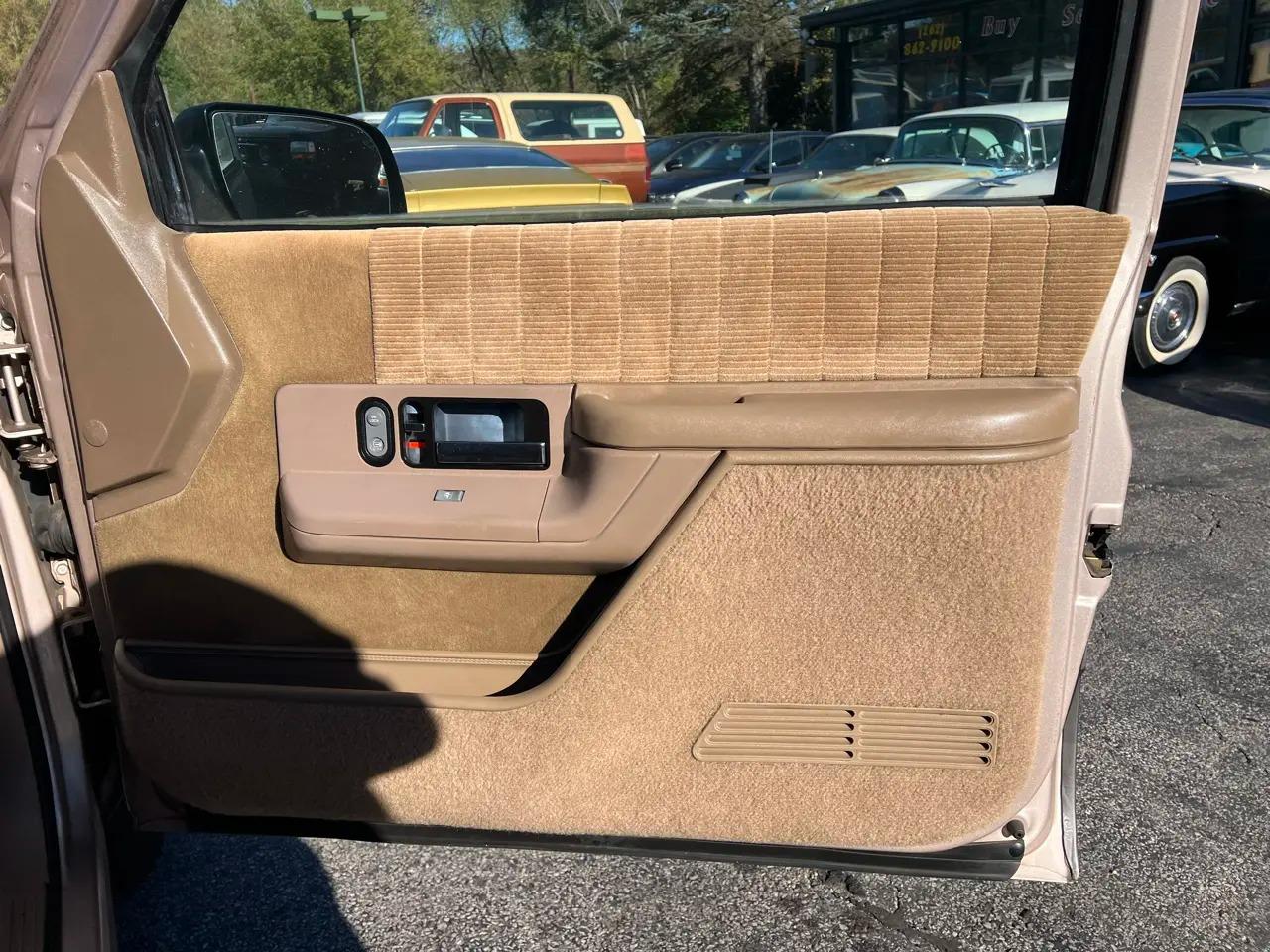1992 Chevrolet Suburban 1500