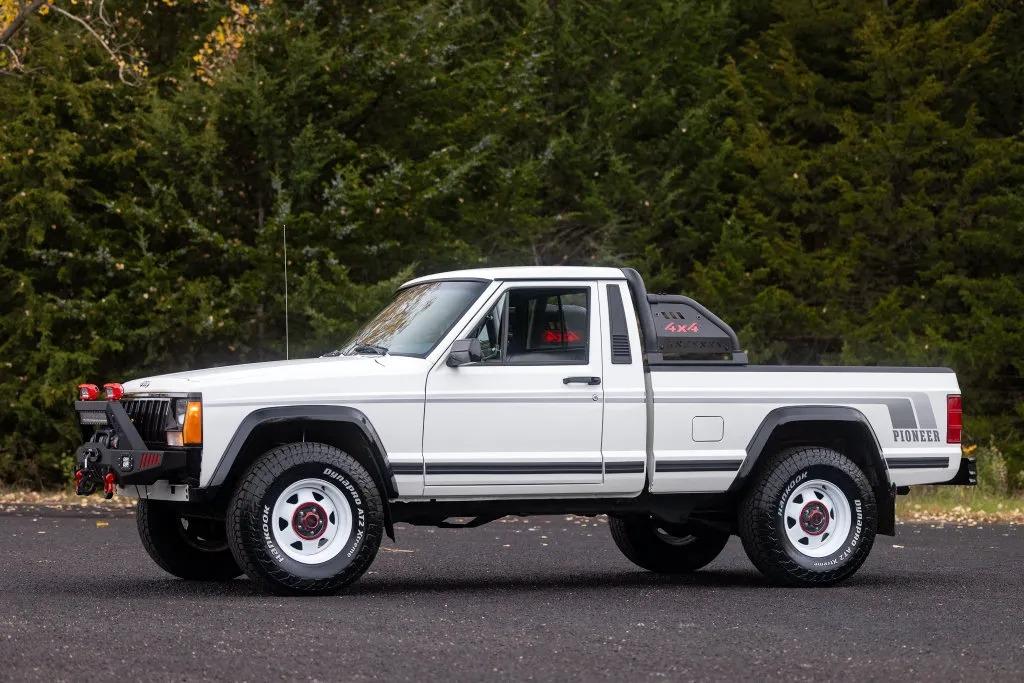 1988 Jeep Comanche Pioneer