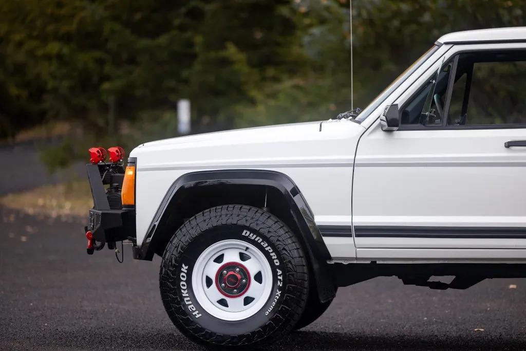 1988 Jeep Comanche Pioneer