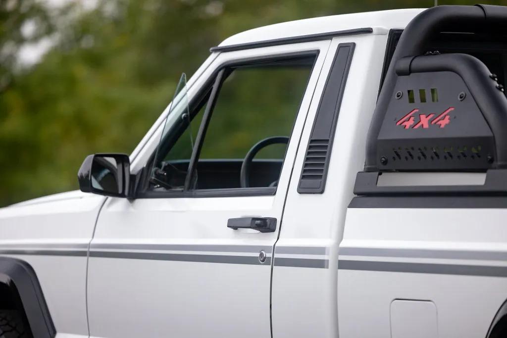 1988 Jeep Comanche Pioneer