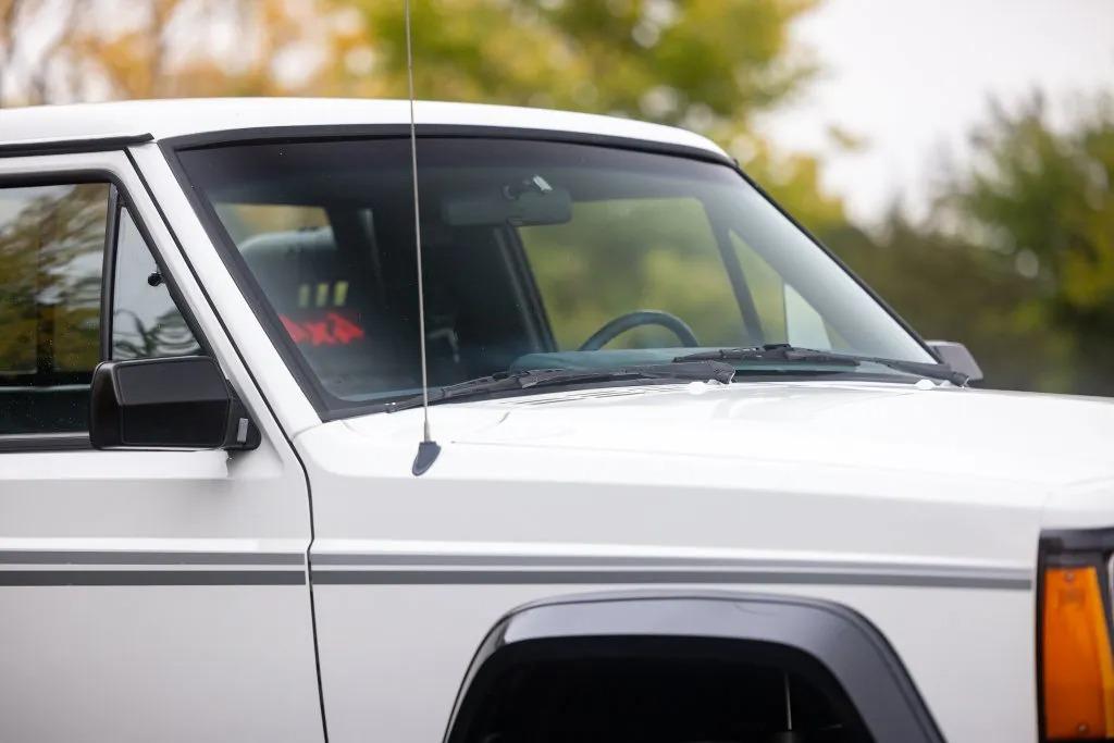 1988 Jeep Comanche Pioneer
