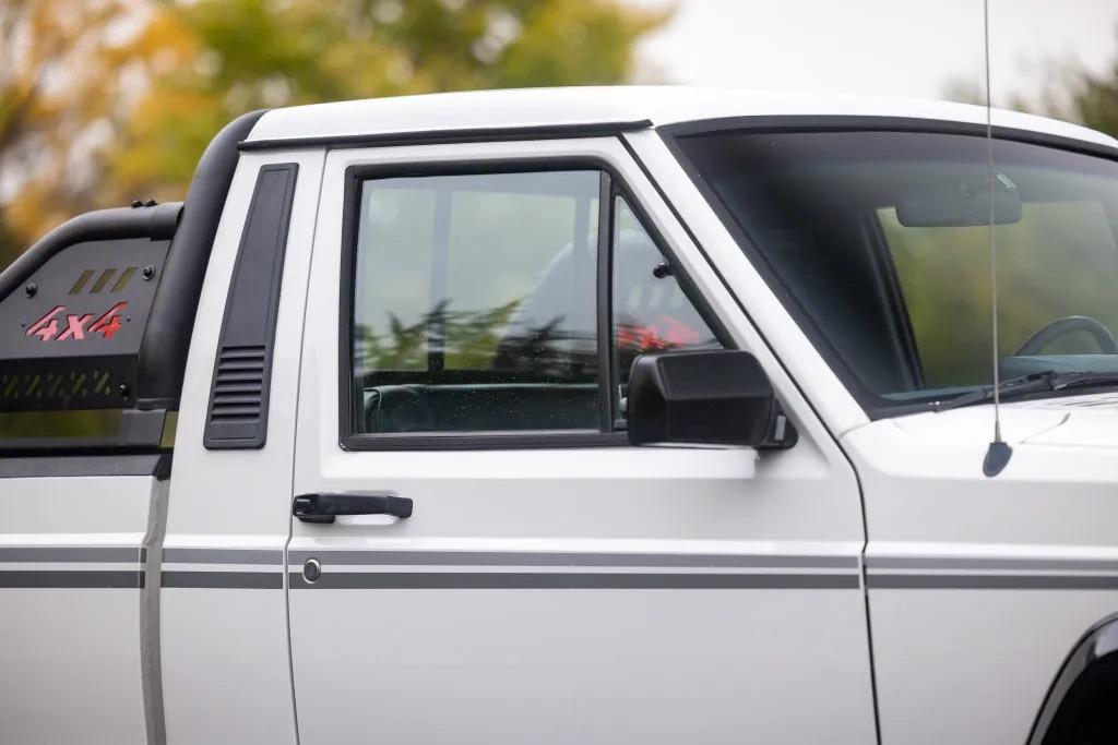 1988 Jeep Comanche Pioneer